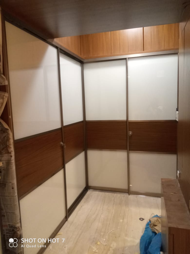 lacquer-glass-wardrobes-dealers-manufacturers-suppliers-in-noida-greater-noida-india